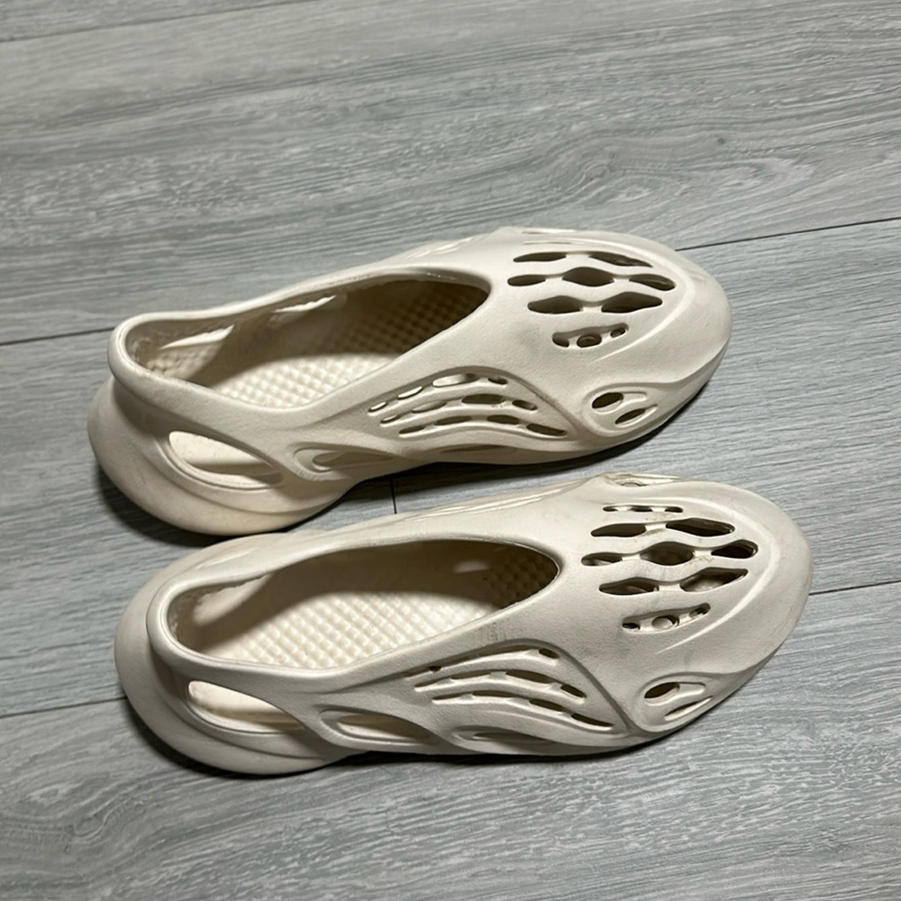 2021 Yeezy Foam Runner Sand